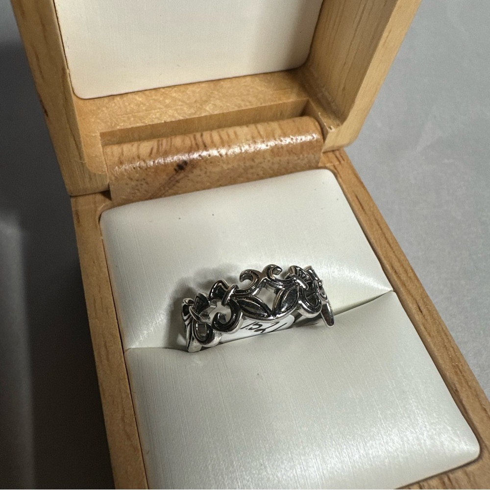 Intricate Silver Women's Ring